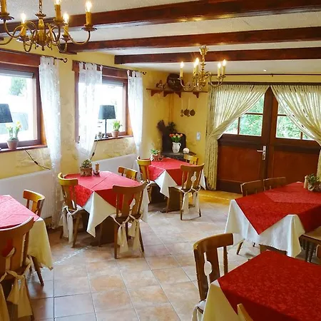 招待所 米克乡间别墅旅馆 Hontheim