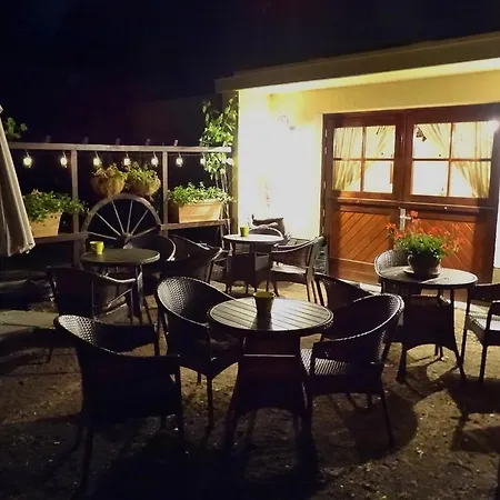 米克乡间别墅旅馆 招待所 Hontheim